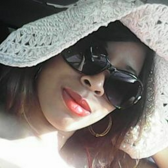 Meet your Posher, Markitea - Picture 1 of 1